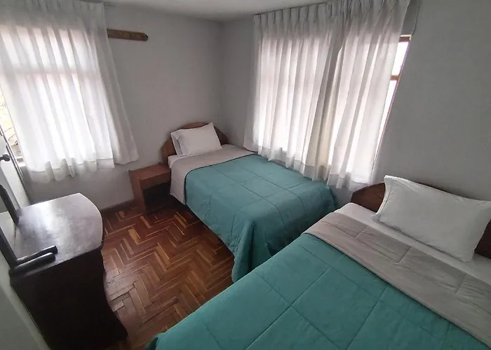 Vista Hotel *
